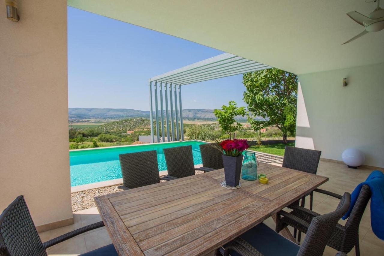 Villa Mona ,Heated Swimming Pool 모스타르 외부 사진