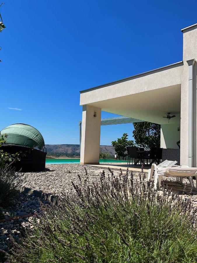 Villa Mona ,Heated Swimming Pool 모스타르 외부 사진