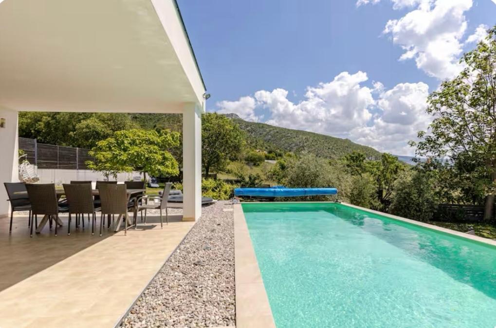 Villa Mona ,Heated Swimming Pool 모스타르 외부 사진